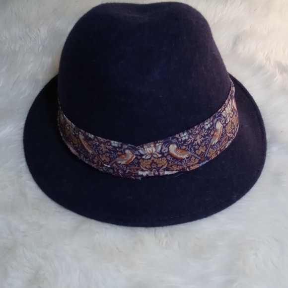 Bettina Accessories - 100% Wool Hat Made in Italy
